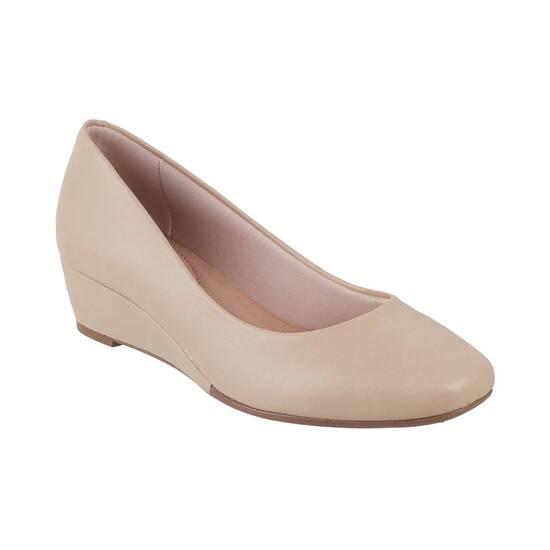 Women Beige Formal Pumps